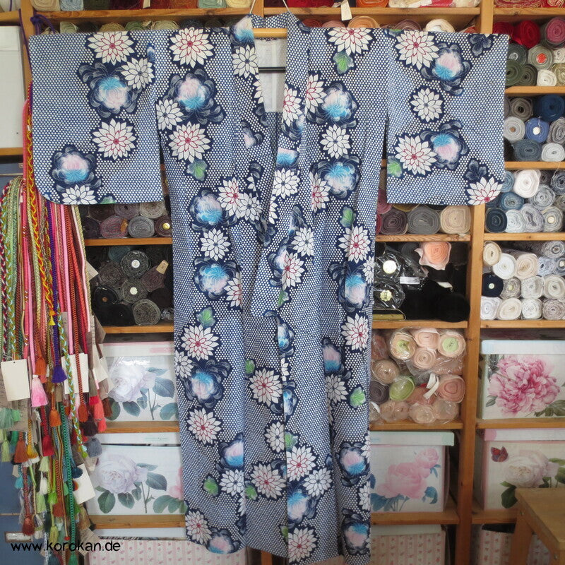 handgenähter japanischer Yukata Kimono, Chrysanthemen