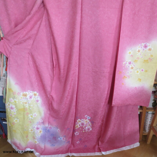 Sakura Traum Furisode Kimono Seidendamast Karinui Stoff