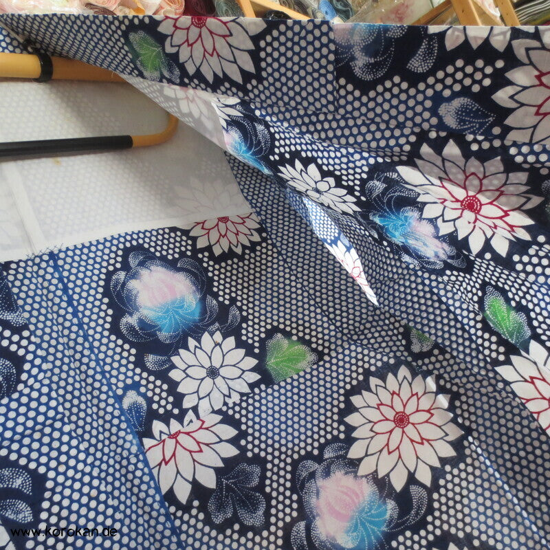 handgenähter japanischer Yukata Kimono, Chrysanthemen