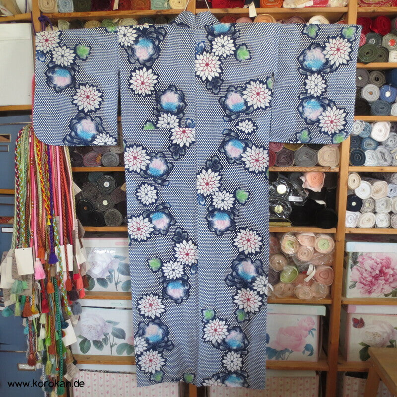 handgenähter japanischer Yukata Kimono, Chrysanthemen