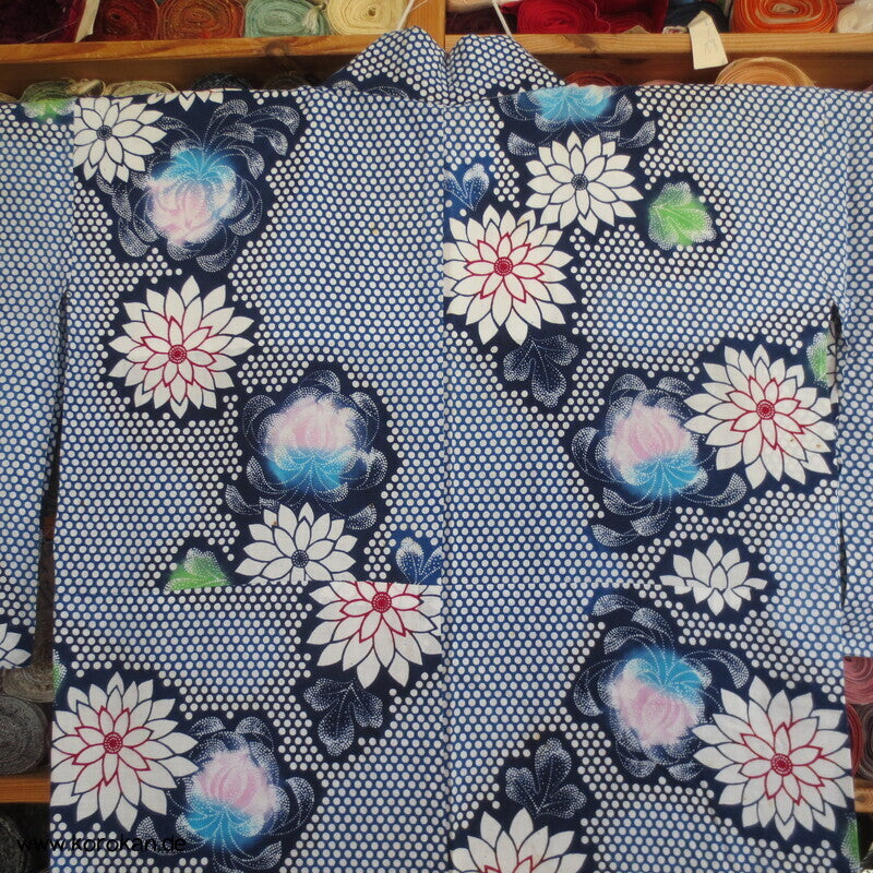 handgenähter japanischer Yukata Kimono, Chrysanthemen