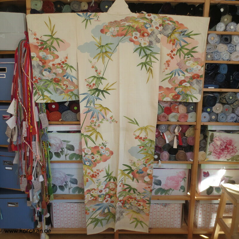 Bambus, Blüten, Goldstickerei Homongi Kimono