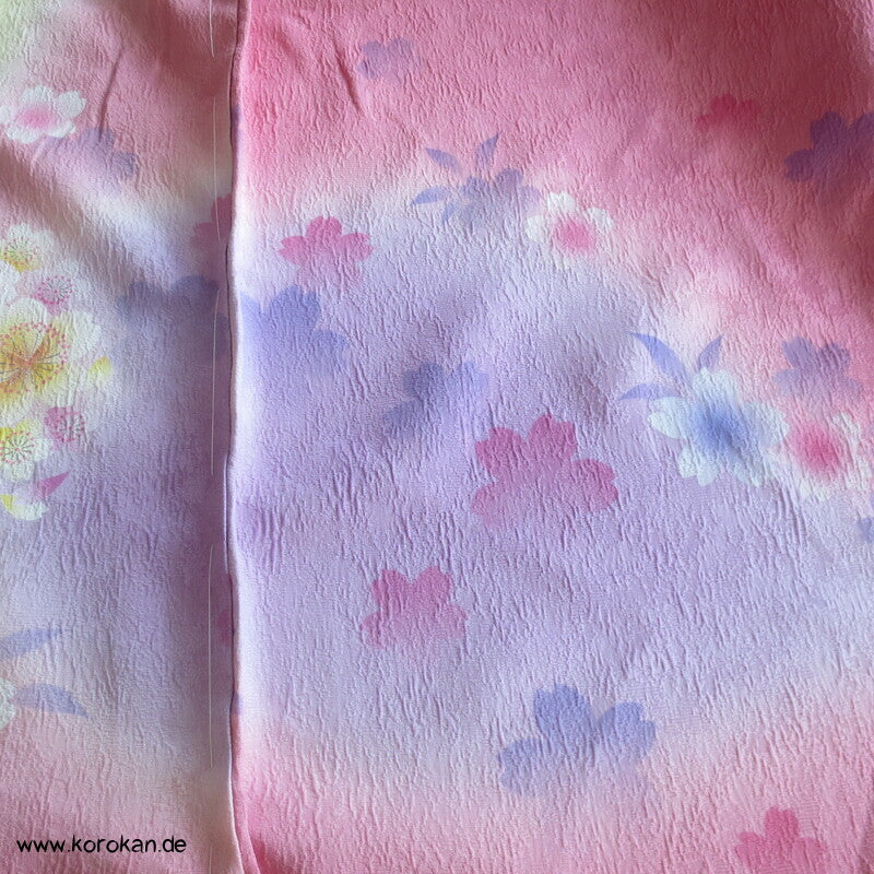 Sakura Traum Furisode Kimono Seidendamast Karieba Stoff