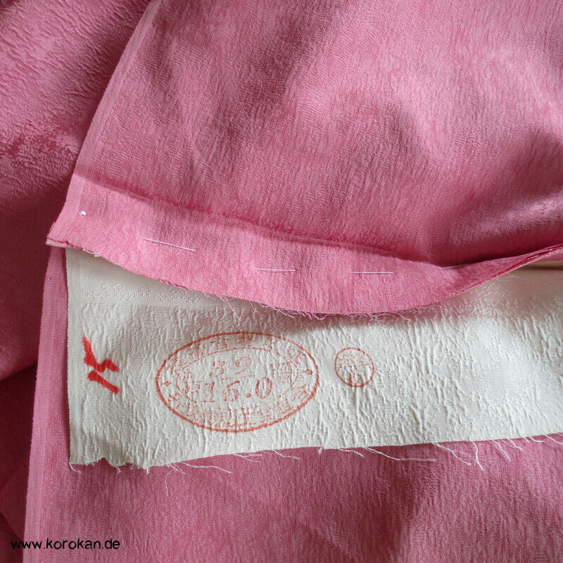 Sakura Traum Furisode Kimono Seidendamast Karieba Stoff