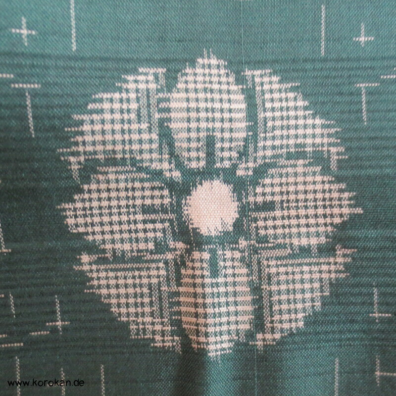 Kikko, Blumensignets japanischer Meisen Seiden Art Deco Kimono
