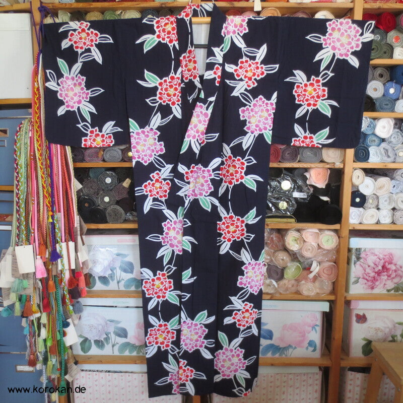 Japan Baumwoll Yukata Kimono bunte Hydrangea auf dunkelblau