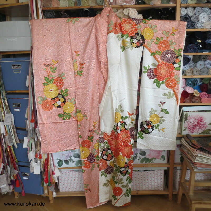 Rose, Kanoko Furisode Kimono, Seidendamast Karieba Stoff, Goldstickerei
