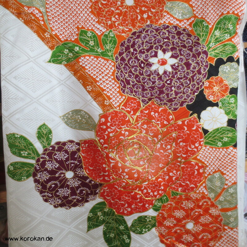 Rose, Kanoko Furisode Kimono, Seidendamast Karieba Stoff, Goldstickerei