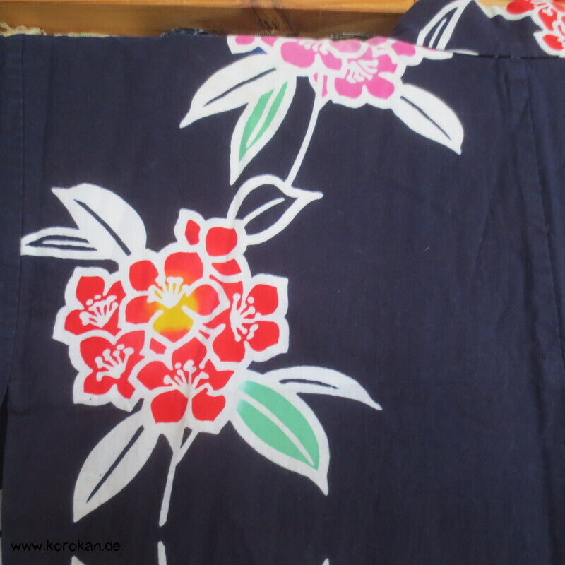 Japan Baumwoll Yukata Kimono bunte Hydrangea auf dunkelblau