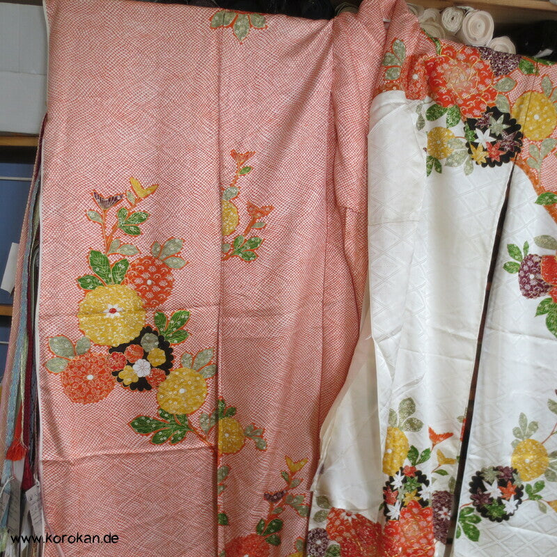 Rose, Kanoko Furisode Kimono, Seidendamast Karieba Stoff, Goldstickerei