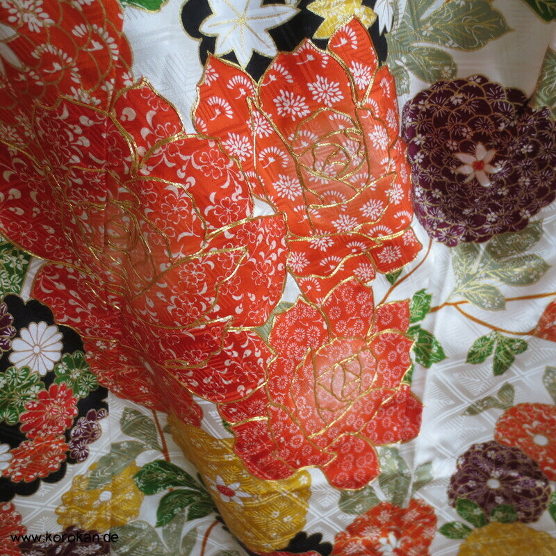 Rose, Kanoko Furisode Kimono, Seidendamast Karieba Stoff, Goldstickerei