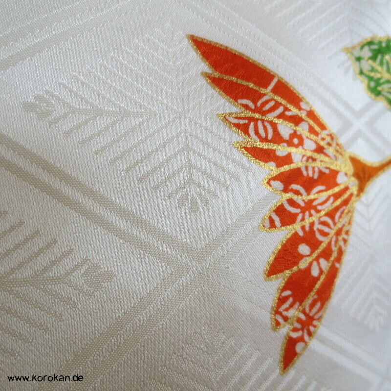 Rose, Kanoko Furisode Kimono, Seidendamast Karieba Stoff, Goldstickerei