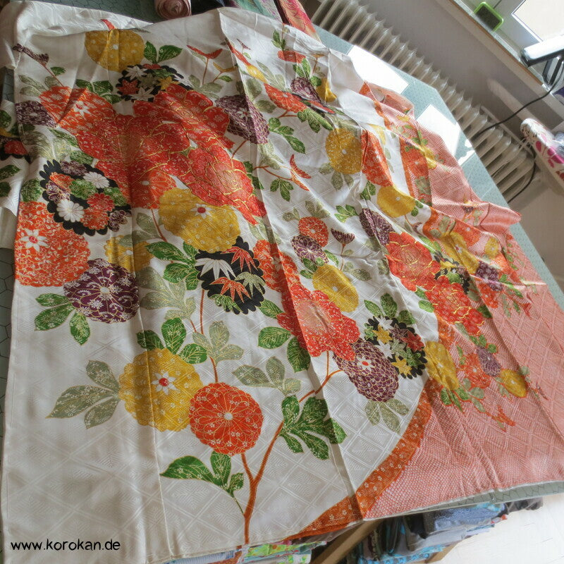 Rose, Kanoko Furisode Kimono, Seidendamast Karieba Stoff, Goldstickerei