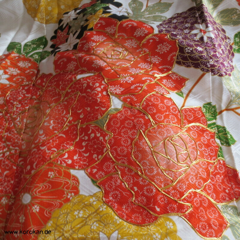 Rose, Kanoko Furisode Kimono, Seidendamast Karieba Stoff, Goldstickerei