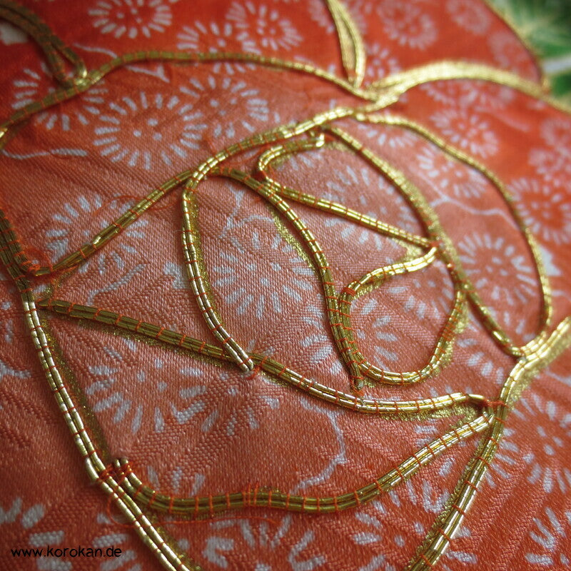 Rose, Kanoko Furisode Kimono, Seidendamast Karieba Stoff, Goldstickerei