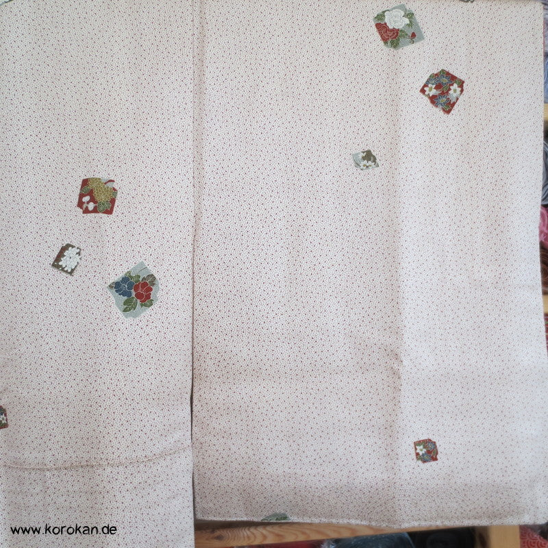 Punkte und Shikishi Seidendamast Komon Kimono