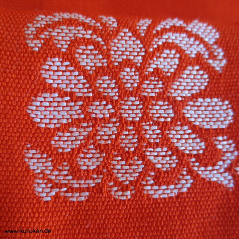 Blütensymbole in Karos Nagoya Hassun Obi