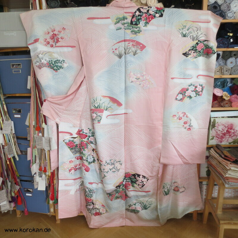 Vier Jahreszeiten Fächer, Wellen Furisode Kimono, Seidencrepe Karieba Stoff