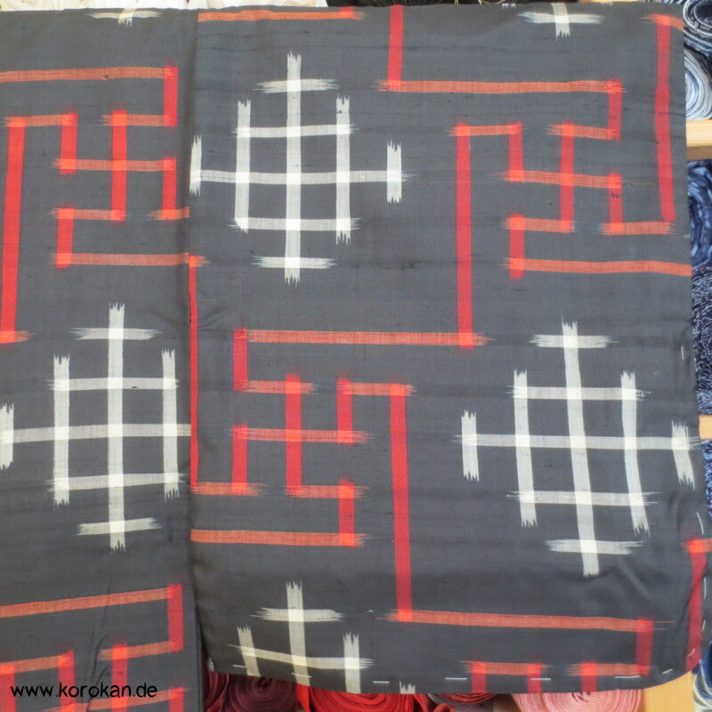 Sayagata rot - weiß auf schwarz Meisen Seiden Kimono