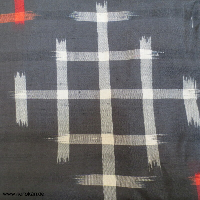 Sayagata rot - weiß auf schwarz Meisen Seiden Kimono
