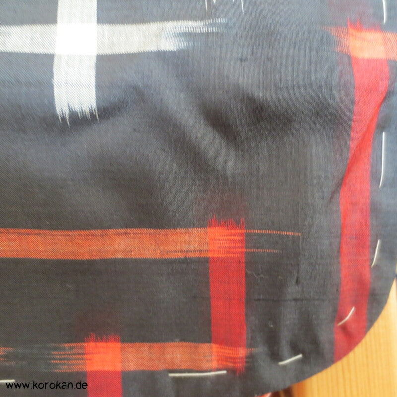 Sayagata rot - weiß auf schwarz Meisen Seiden Kimono