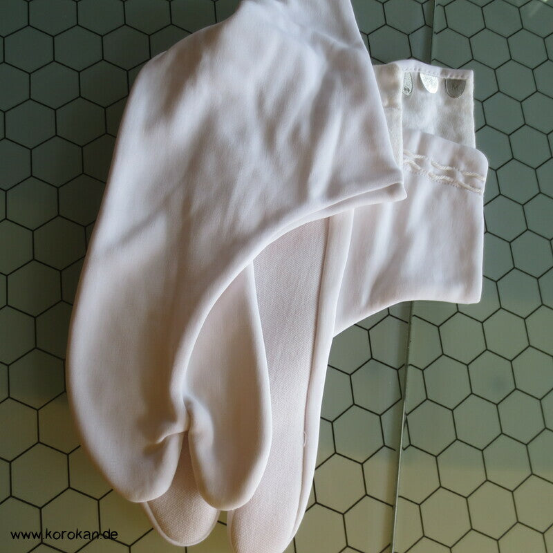 weiße Stretch Tabi Socken mit 5 Haken, Gr. 36