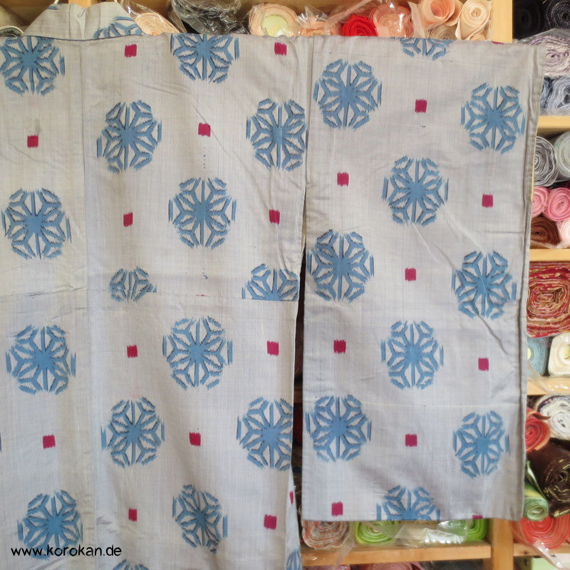 Asanoha Schneeflocken und rote Quadrate Meisen Seiden Kimono