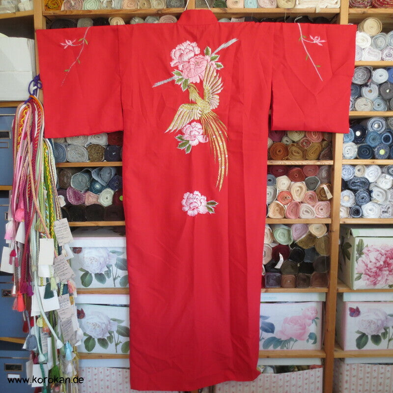 Mitsukiku japanischer gestickter Phönix Touristenkimono