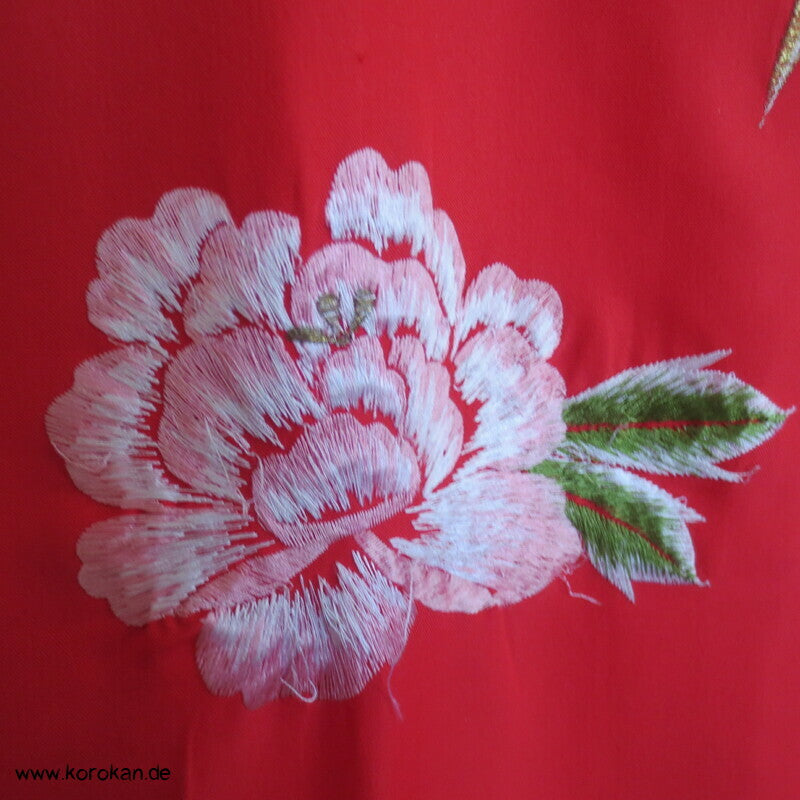 Mitsukiku japanischer gestickter Phönix Touristenkimono