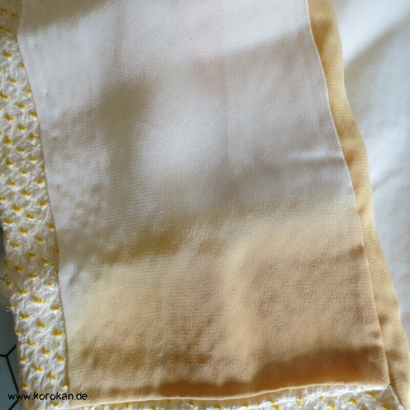 Full Shibori angedeutete Blumen und Blätter Seidendamast Furisode Kimono