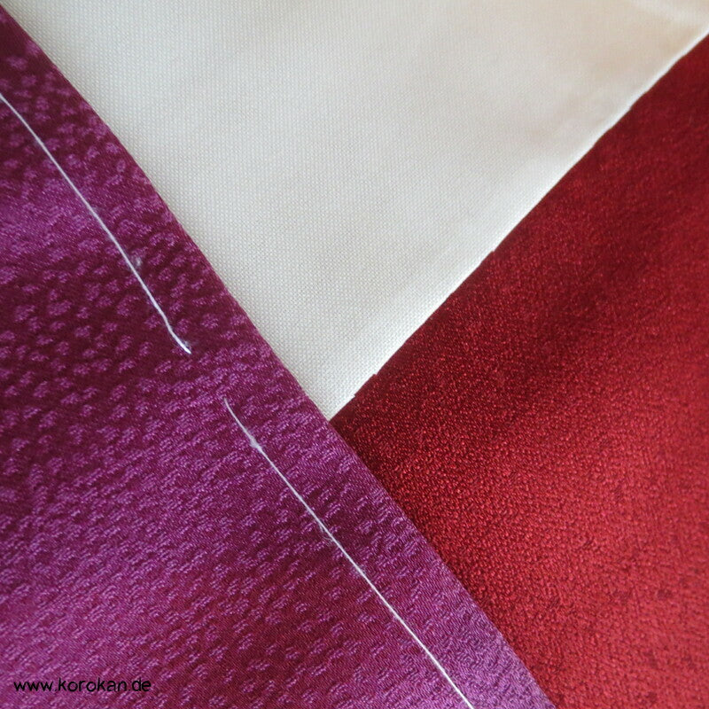 Furisode Seiden Kimono Blütenstreifen auf pflaume