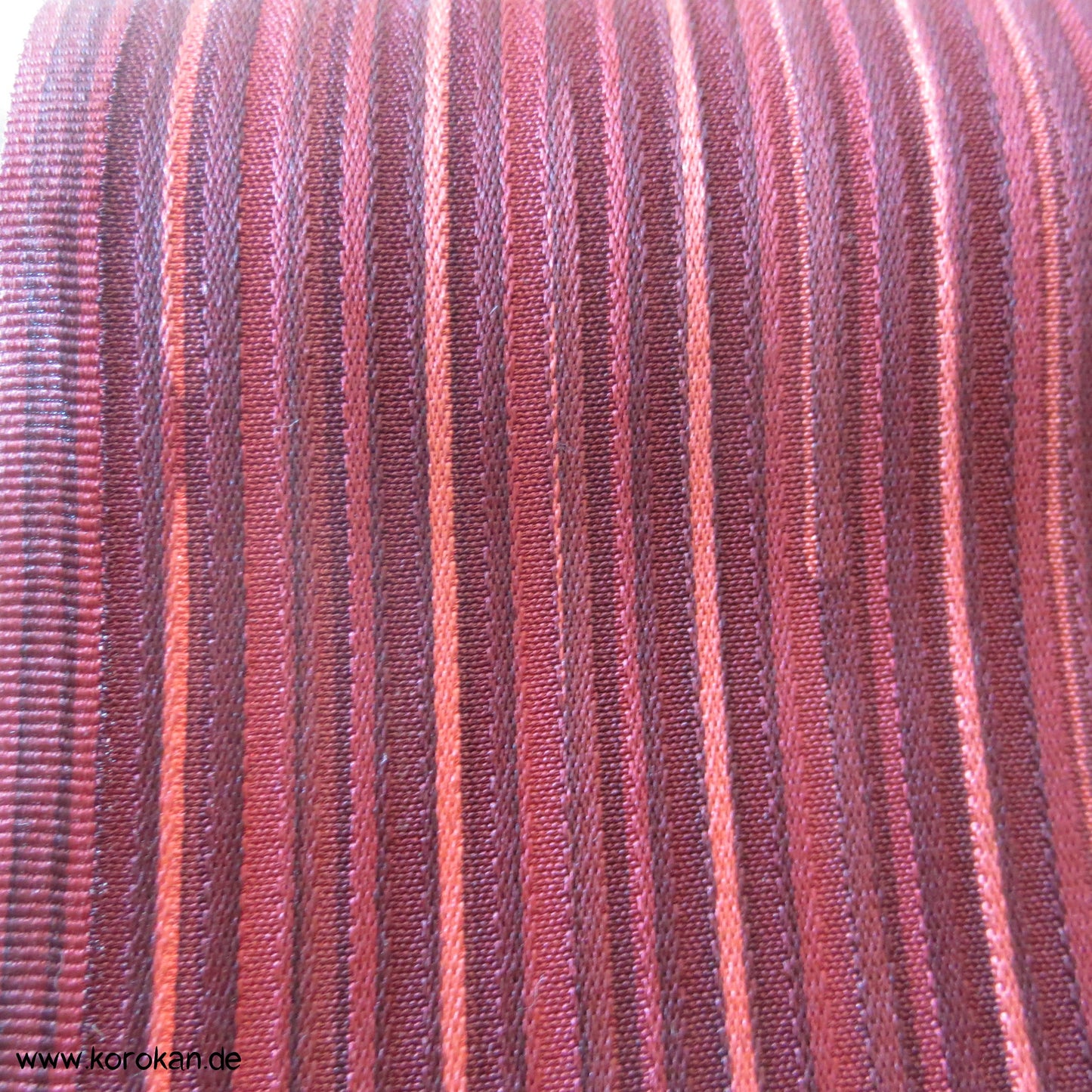 handgemalte rote Satinstreifen Kimono Seide