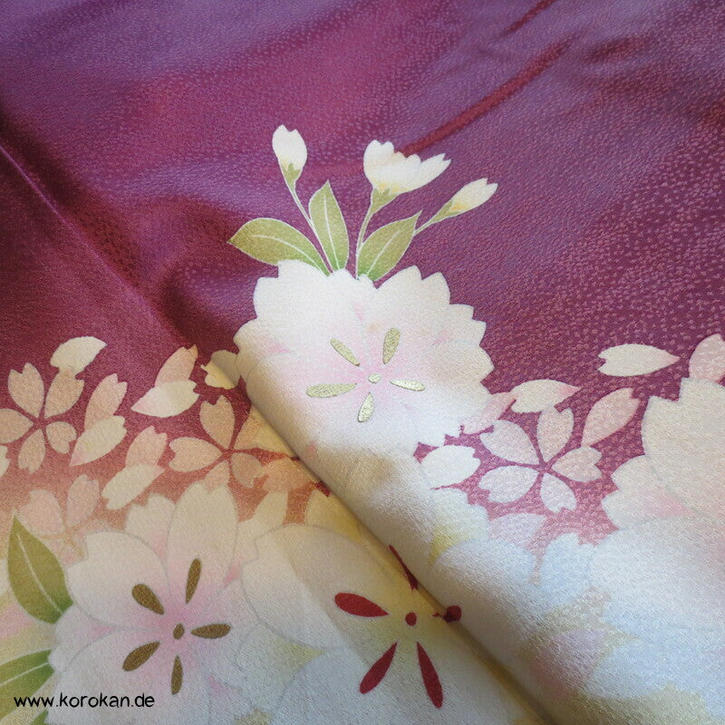 Furisode Seiden Kimono Blütenstreifen auf pflaume