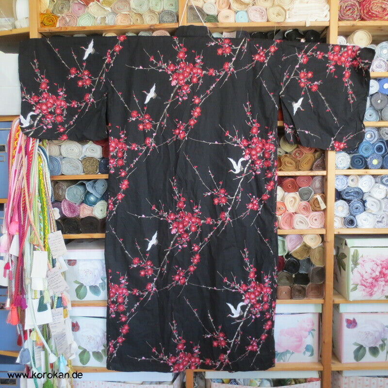 kurzer breiter Ume und Kraniche Yukata