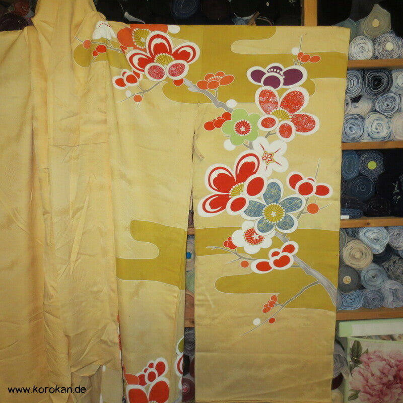 Sakurazweig stilisiert Furisode Seiden Karieba