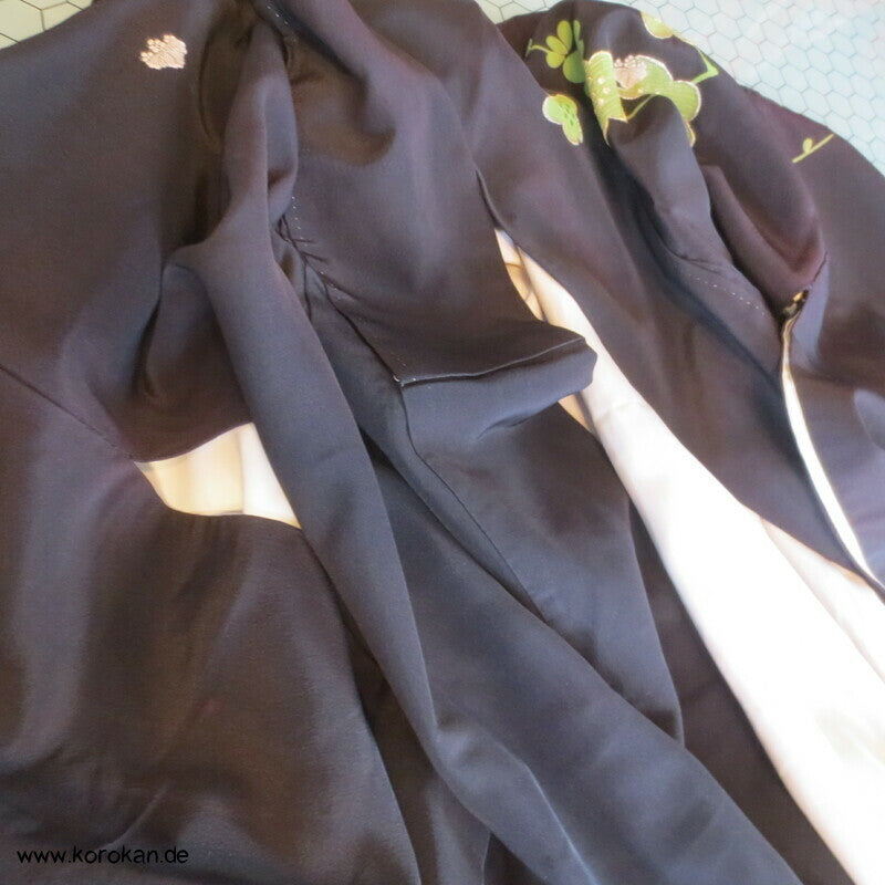 Homongi Seidencrepe Kimono gestickter Fasan im Fächer