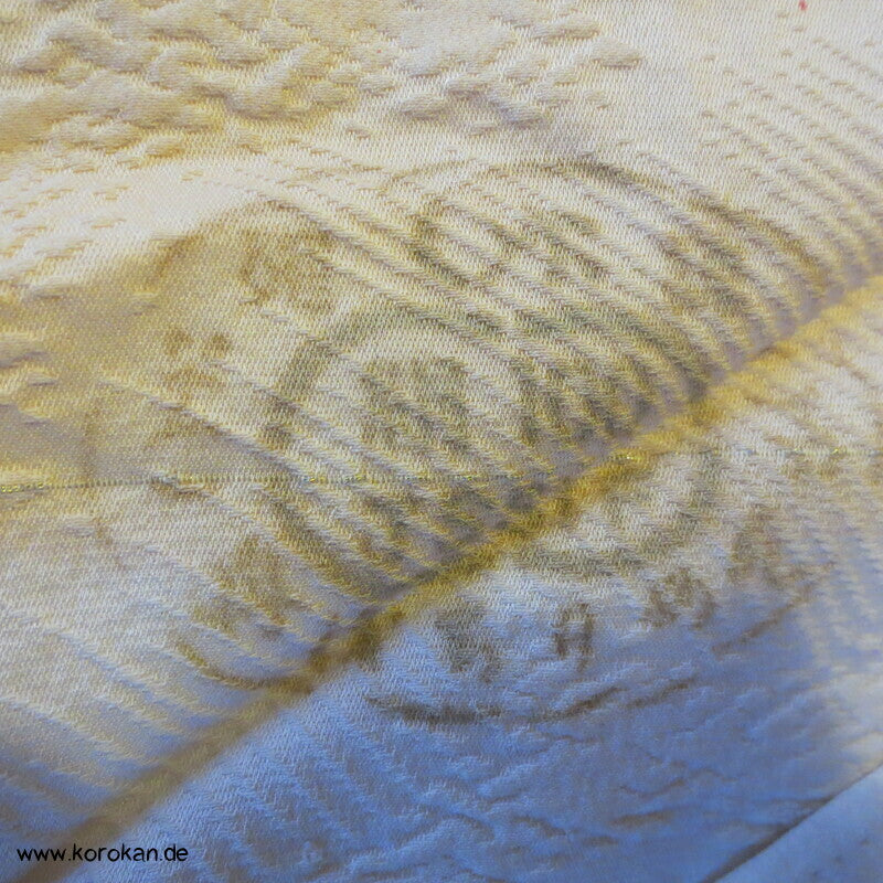 Sakurazweig stilisiert Furisode Seiden Karieba