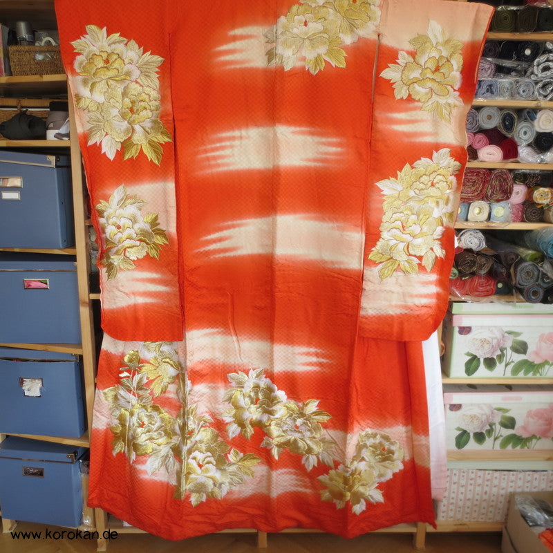 goldene Päonien Stickerei Kakeshita / Furisode Seidendamast Kimono