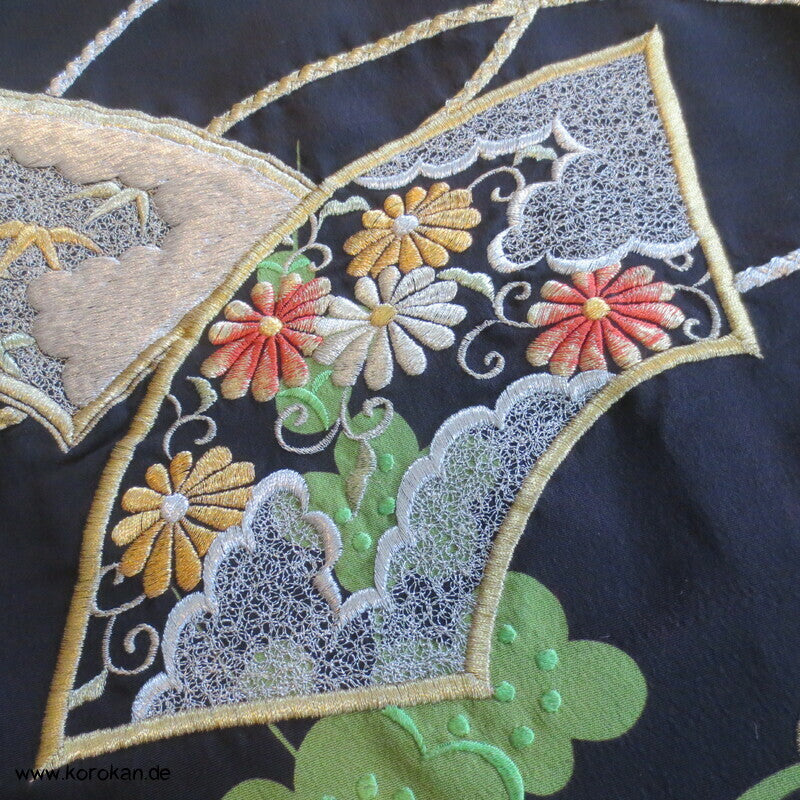 Homongi Seidencrepe Kimono gestickter Fasan im Fächer
