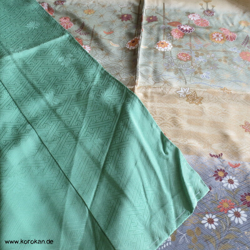 Farbabstufungen Furisode Kimono Seidendamast Karieba Stoff
