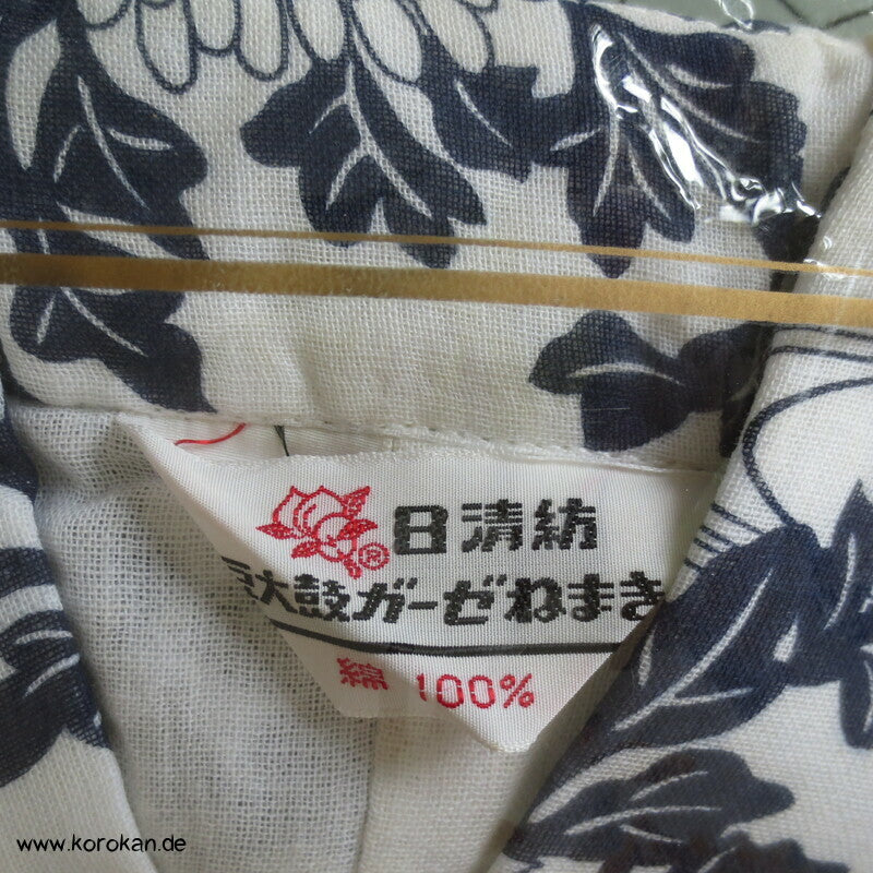 Wellen und Chrysanthemen Nemaki - Schlaf Kimono