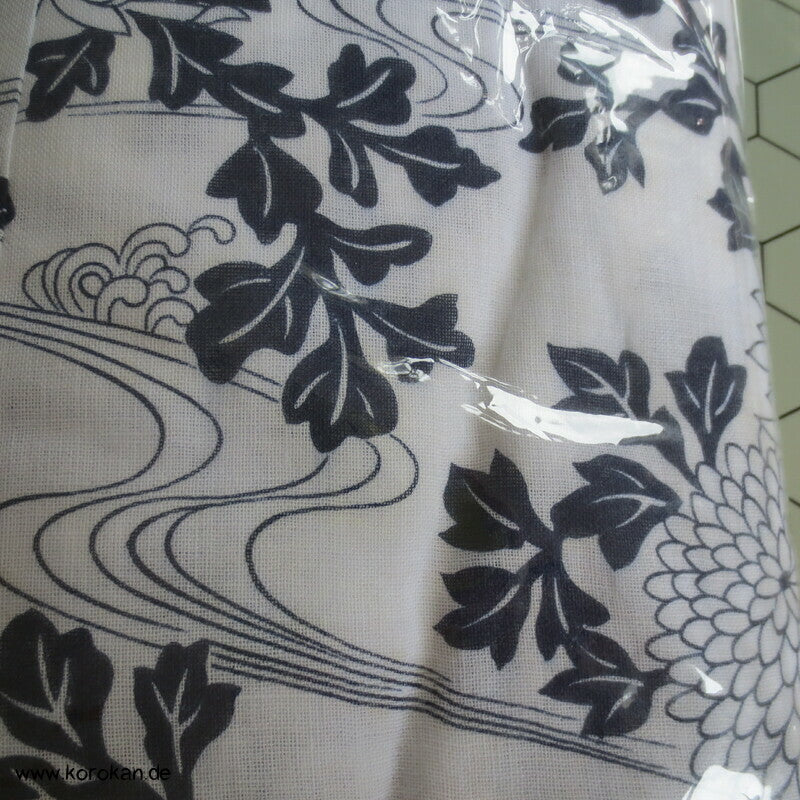 Wellen und Chrysanthemen Nemaki - Schlaf Kimono