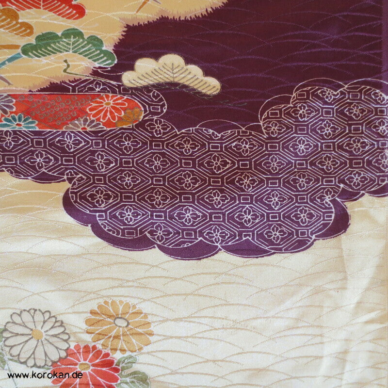 Wolken auf weinrot mit bunten Nebeln Kimono Damast