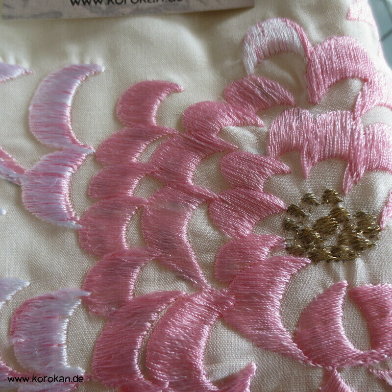 Hayashi Kimono als Juban, Seide, bestickt