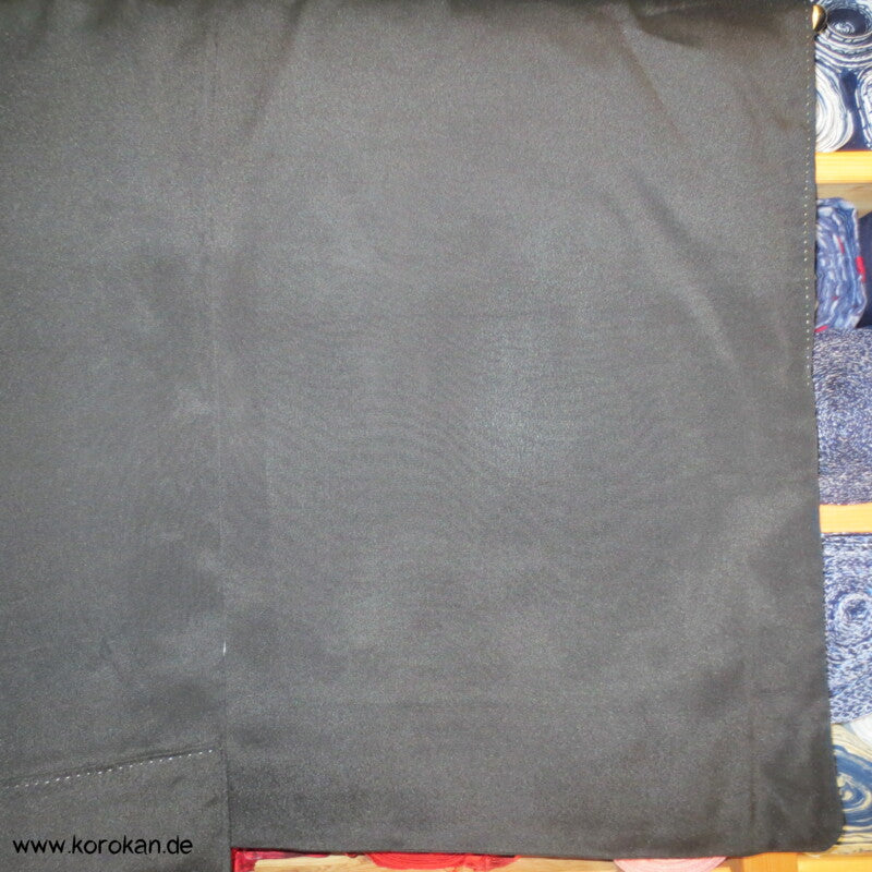 Tsunami Wellen und Kiefern, bestickter Tomesode Kimono