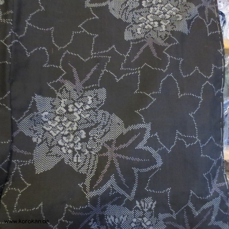 Ahornblätter Kasuri Tsumugi Seiden Kimono