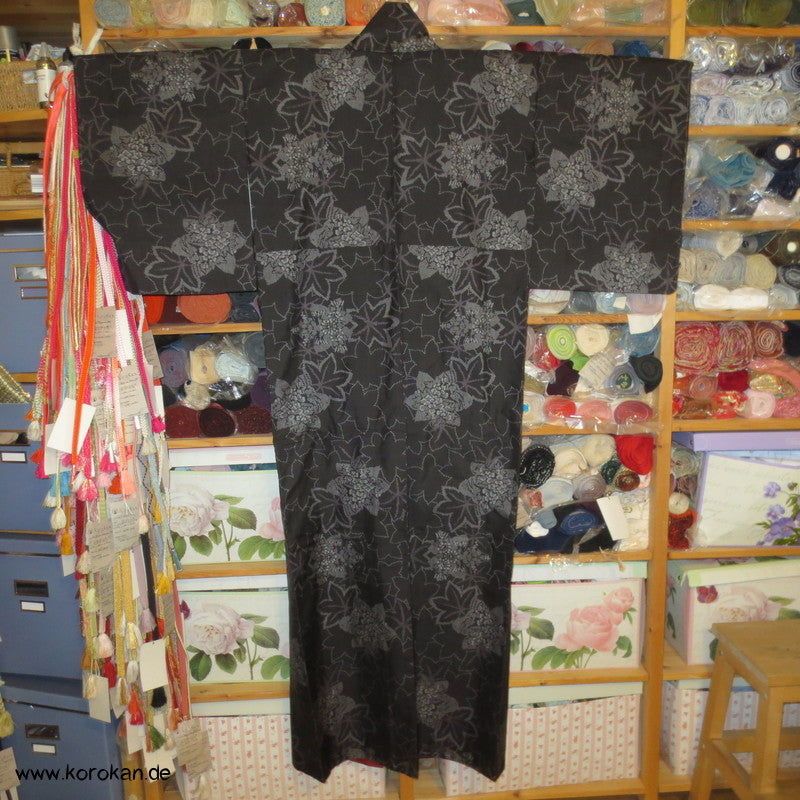 Ahornblätter Kasuri Tsumugi Seiden Kimono