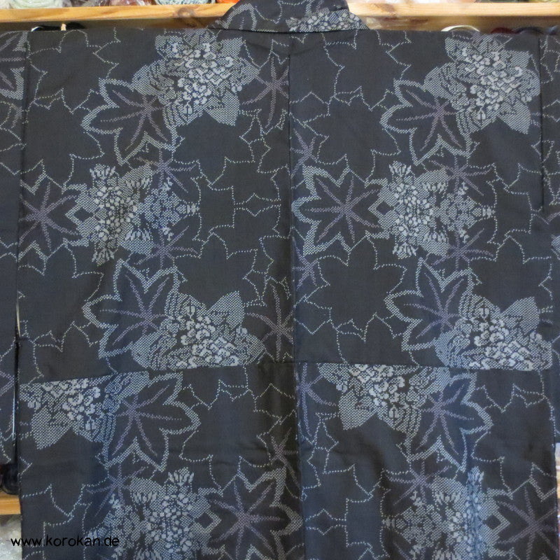 Ahornblätter Kasuri Tsumugi Seiden Kimono