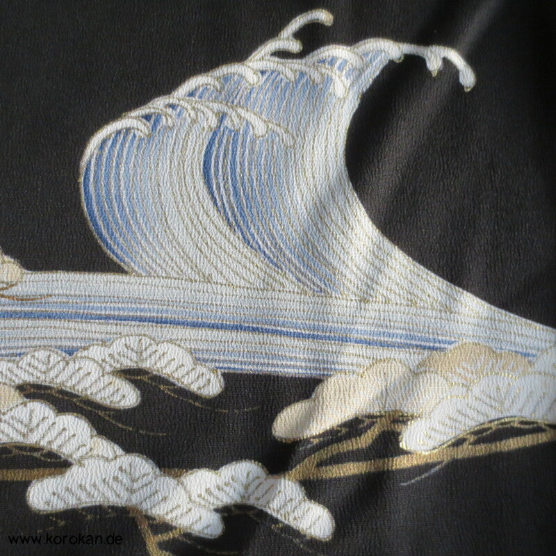 Tsunami Wellen und Kiefern, bestickter Tomesode Kimono