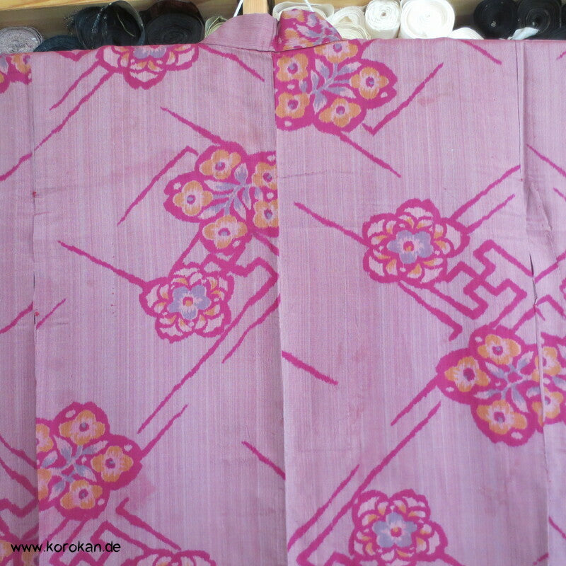Art Deco Blüten und Sayagata Kasuri Meisen Seiden Hitoe Kimono